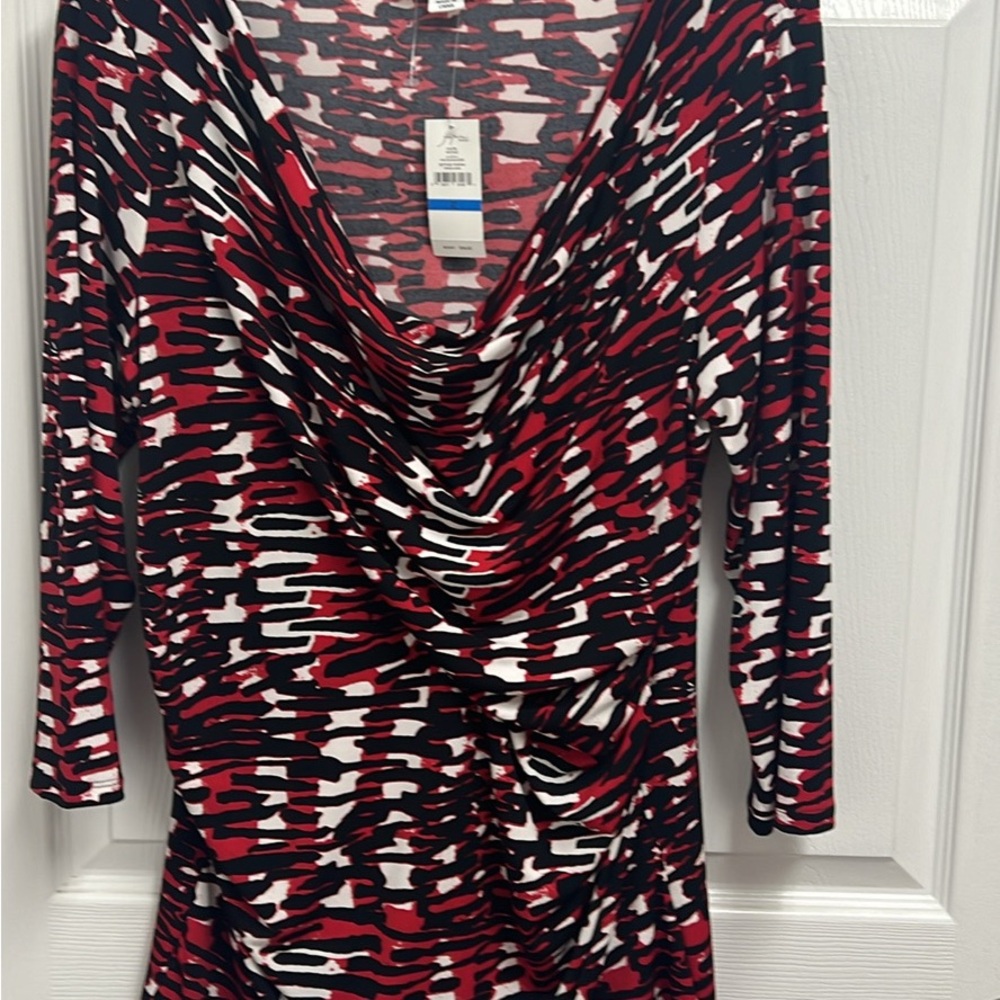 Red and Black V-Neck top Josephine Studio NWT XL